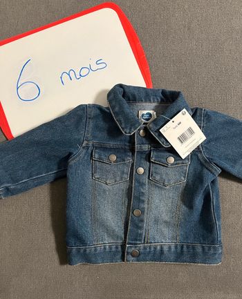 Veste en jean 6 mois neuve avec étiquette