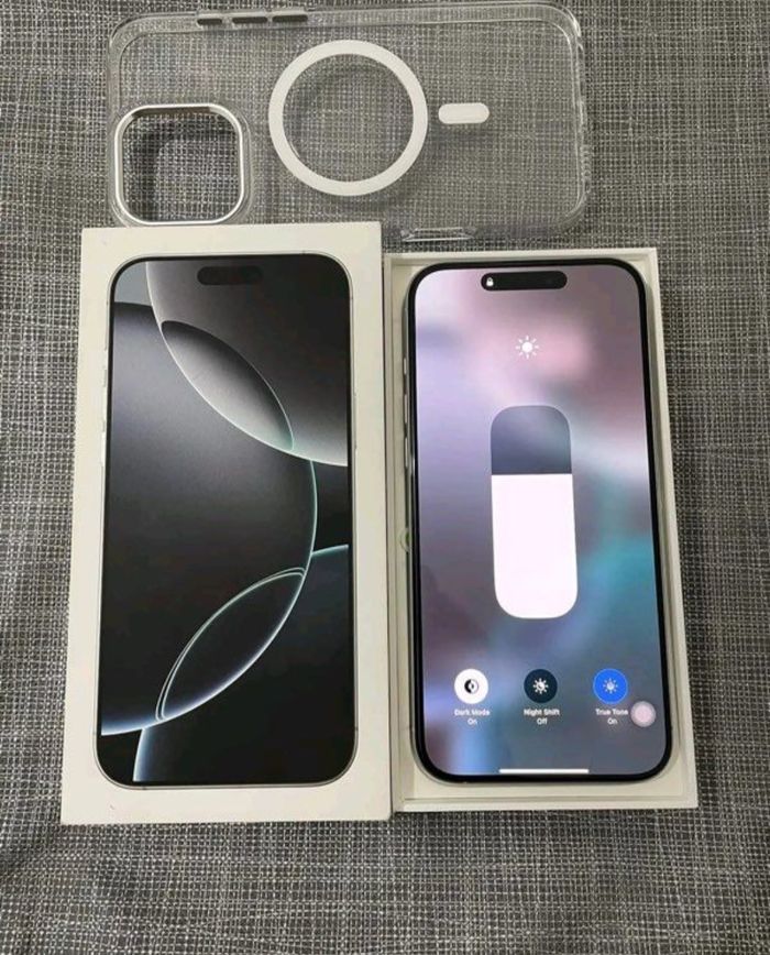 I p h o n e - photo numéro 3