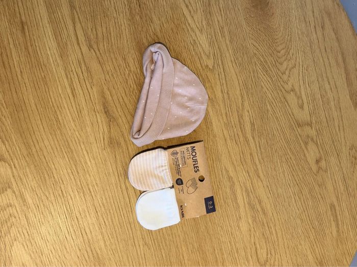 Moufles et bonnet de naissance
