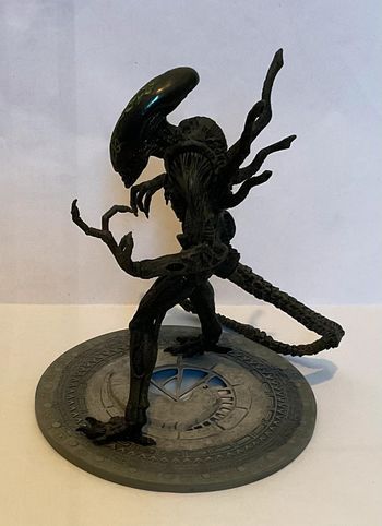 Figurine Grid Alien McFarlane AVP