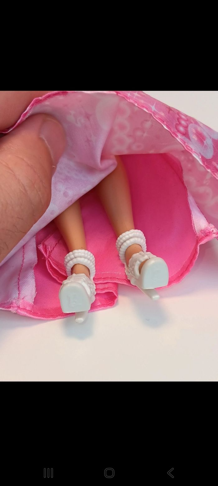 Poupée mattel Barbie Fashion Meets Fairytale Series x9439
Poupée et ensemble compris - photo numéro 4