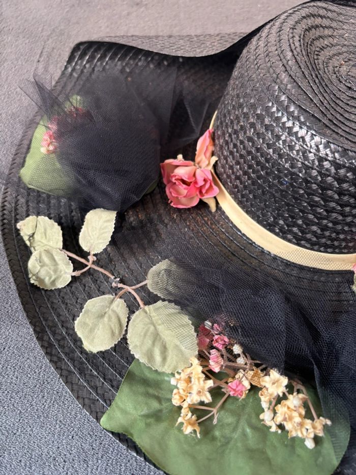 Chapeau de paille et fleurs - photo numéro 3