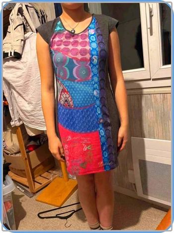 Robe  desigual taille  40