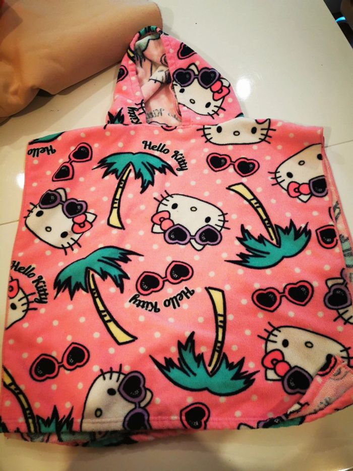 Poncho hello kitty