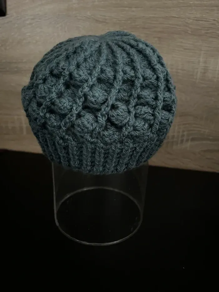 Bonnet Béret bébé en laine crocheté à la main certifié oeko-Tex 6-12 mois, 47 cm Neuf avec étiquette