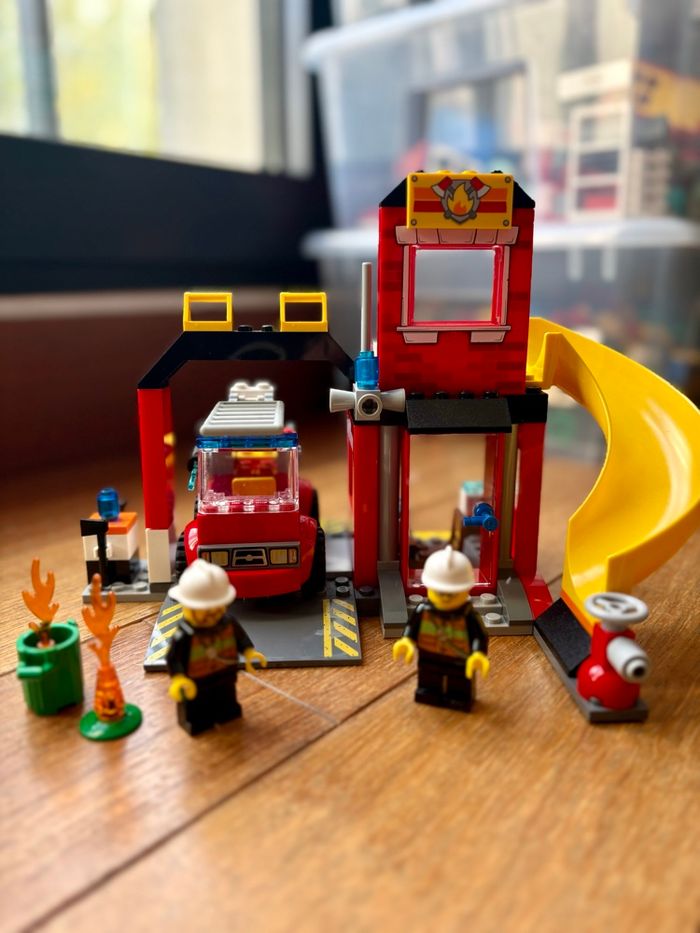 Lego Juniors 10671 - La caserne des pompiers