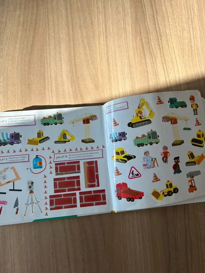 Livre le chantier ma baby encyclopédie Larousse - photo numéro 5