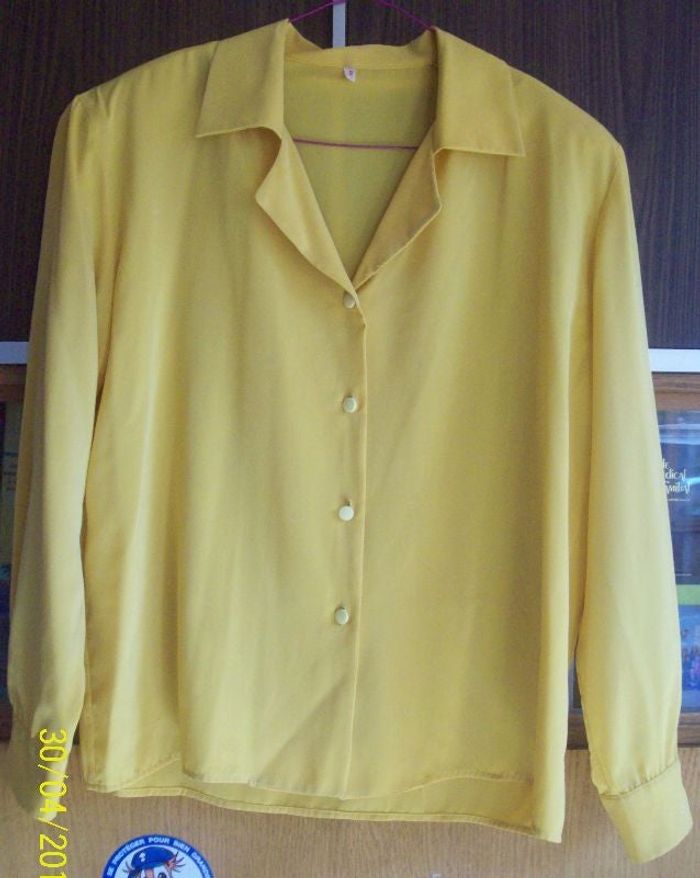 chemisier jaune