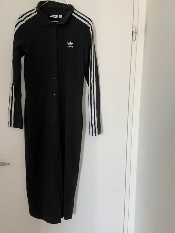Robe Adidas