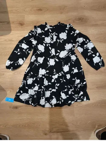 Robe courte à volants cupshe taille M(38) neuve