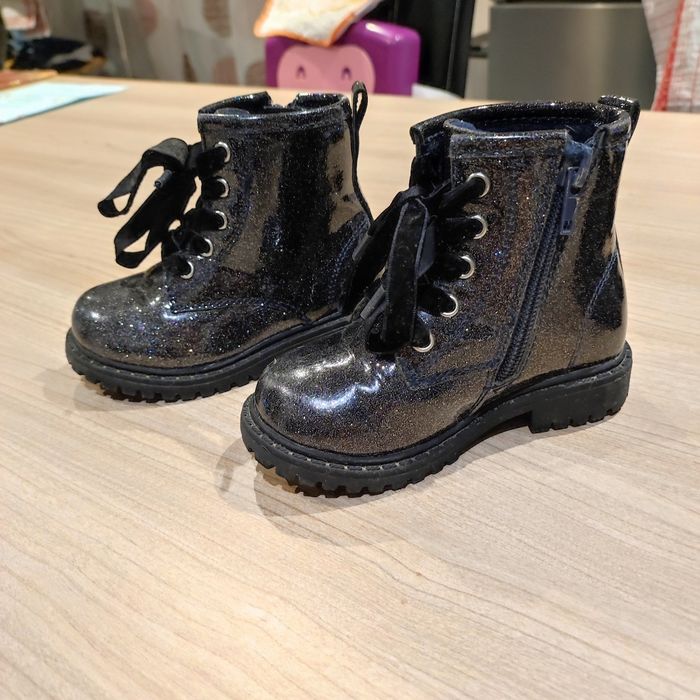 Chaussures taille 22 - photo numéro 3