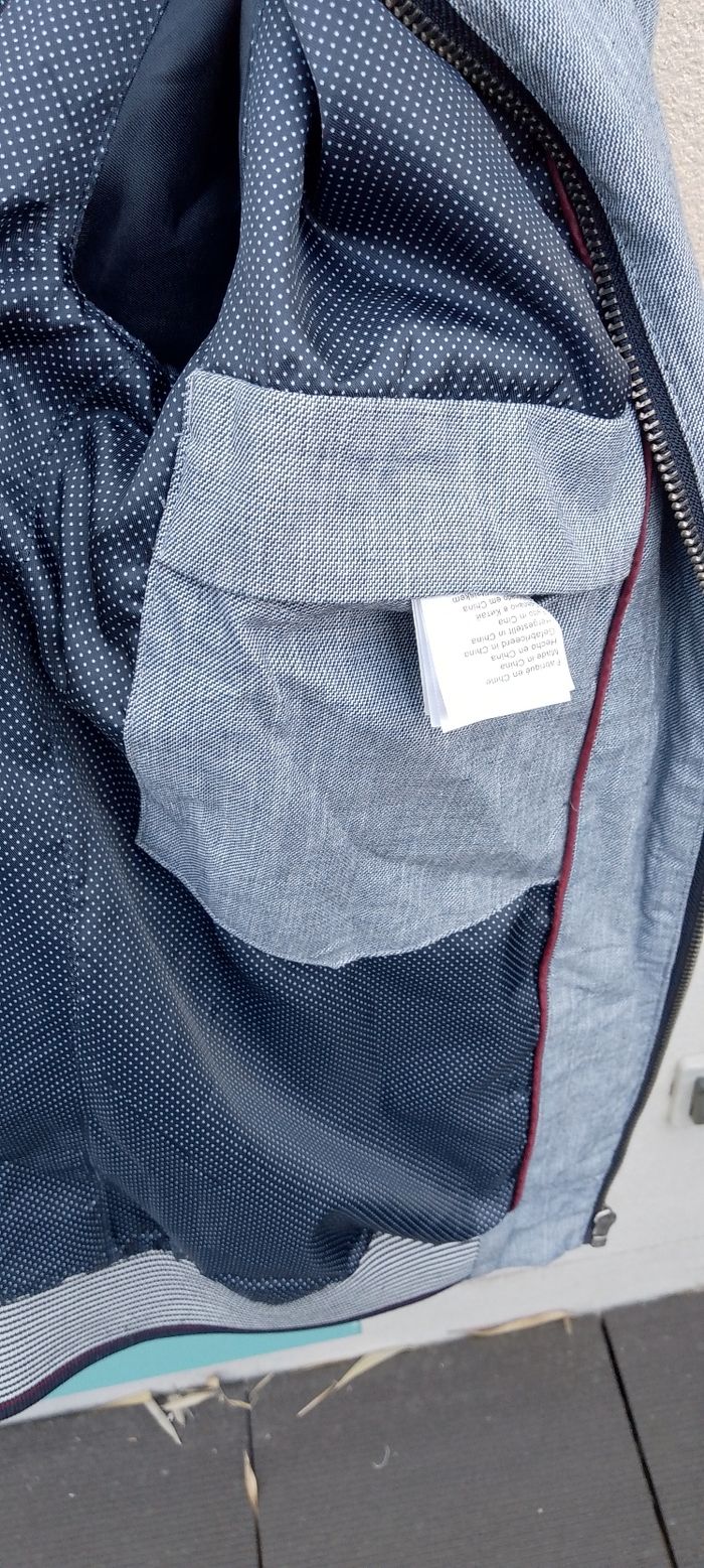 Joli blouson style teddy jules . taille S. Doublé. poches extérieures et 1 intérieure . Très bon état - photo numéro 8