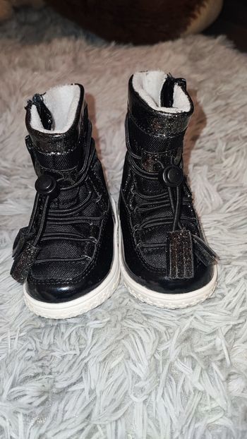 Lot chaussures bébé 3/6 mois