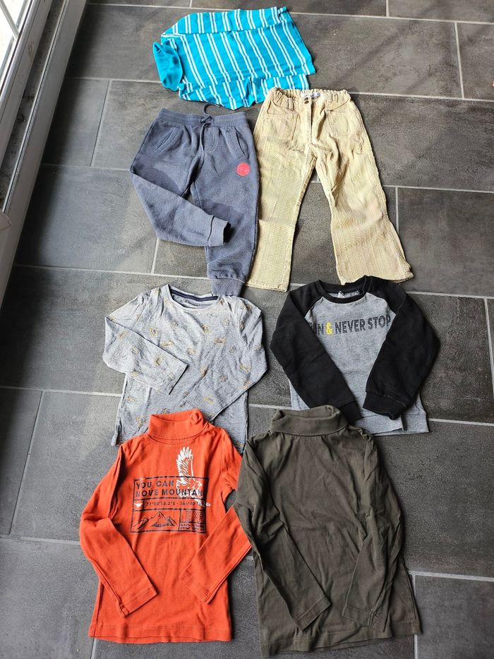 Lot de 7 vêtements garçon 6 ans
