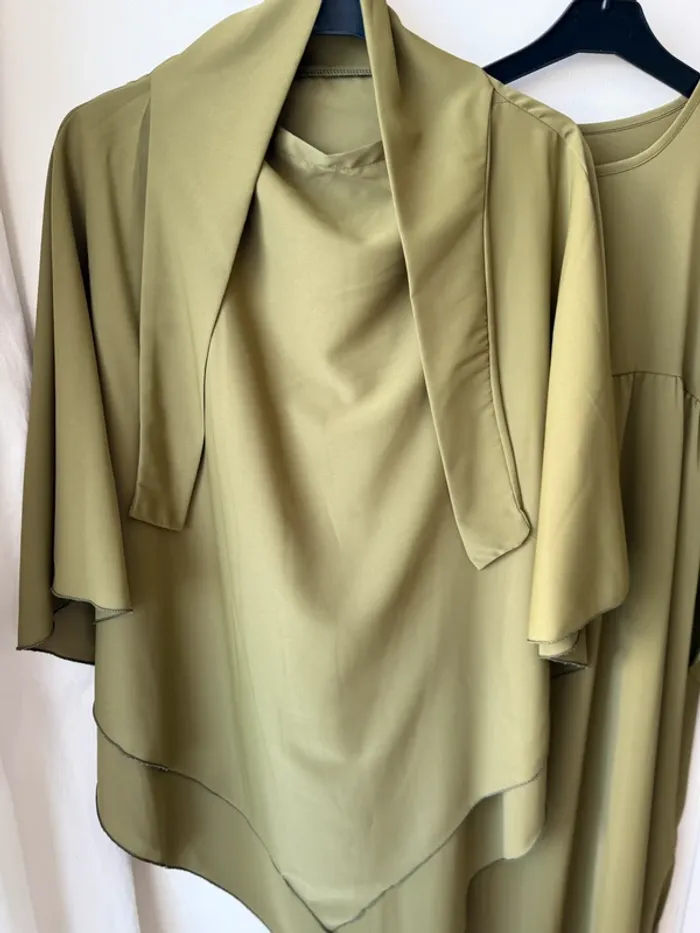 Ensemble Olive - photo numéro 3