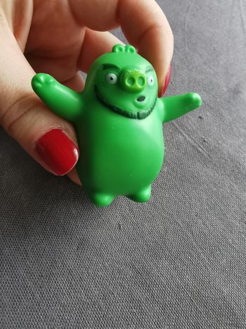 Figurine cochon vert Angry Birds McDonalds