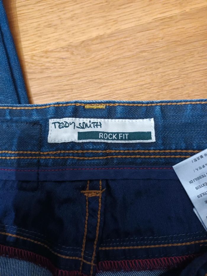 Superbe jean Teddy Smith T27 - photo numéro 3
