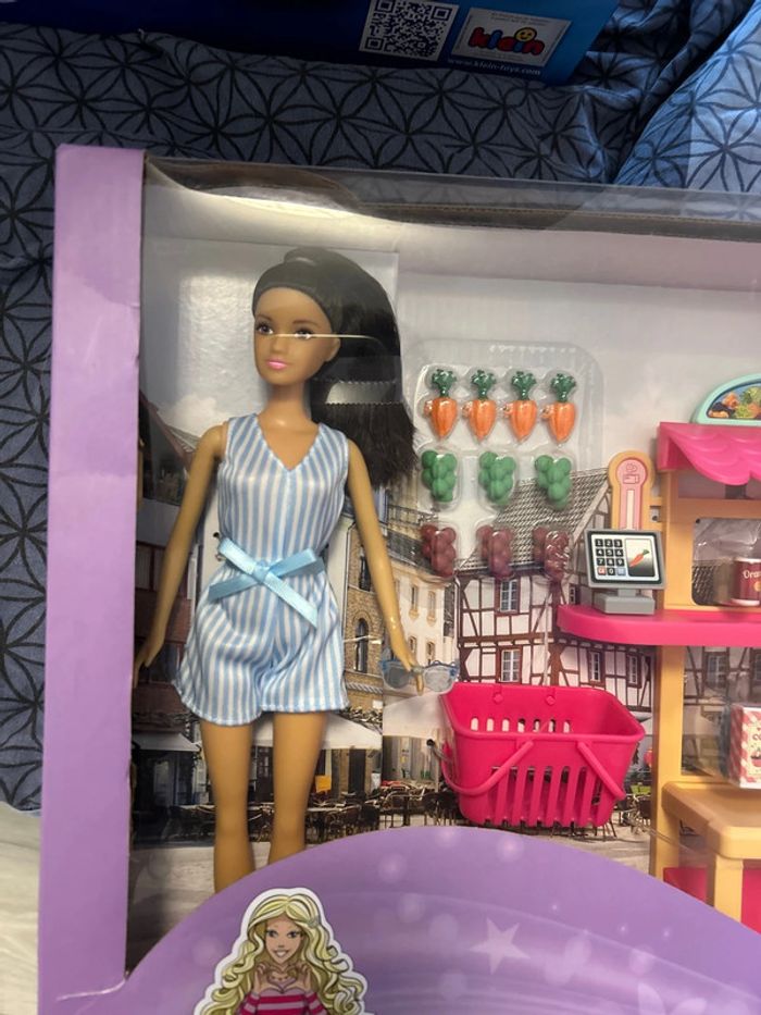 Coffret barbie avec stand de marché - photo numéro 2