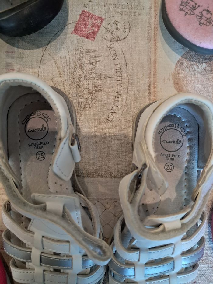 Lot de chaussures 25 - photo numéro 3