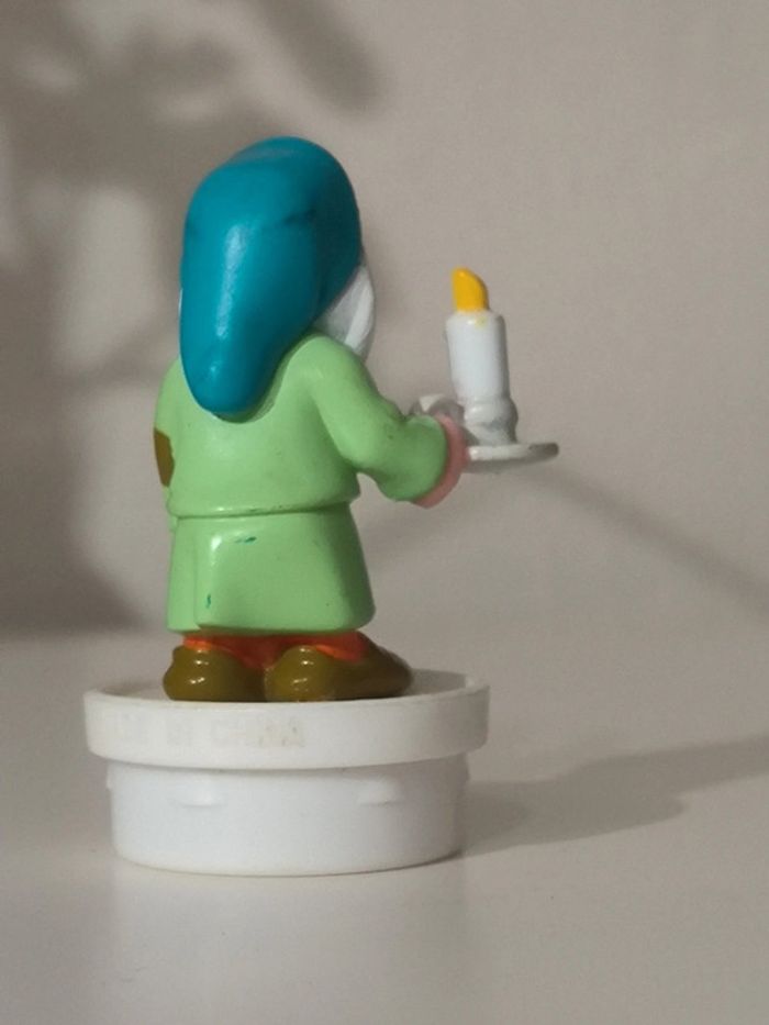 Vintage bouchon Smarties Disney dormeur de blanche neige - photo numéro 2