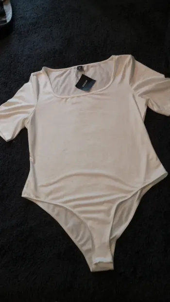 Bodies blanc shein 44
