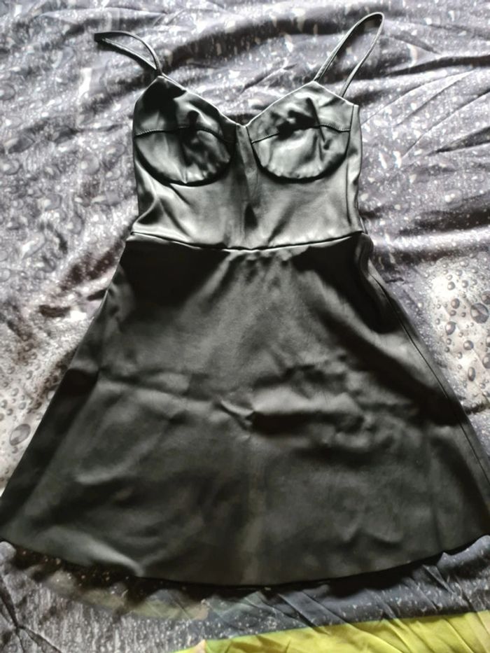 Robe similicuir