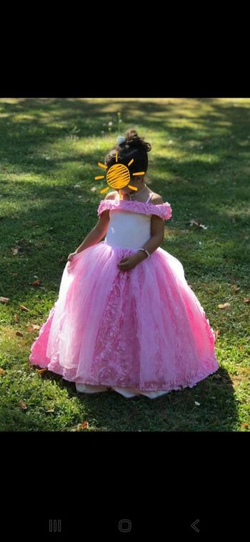 Magnifique robe de cérémonie rose – style princesse