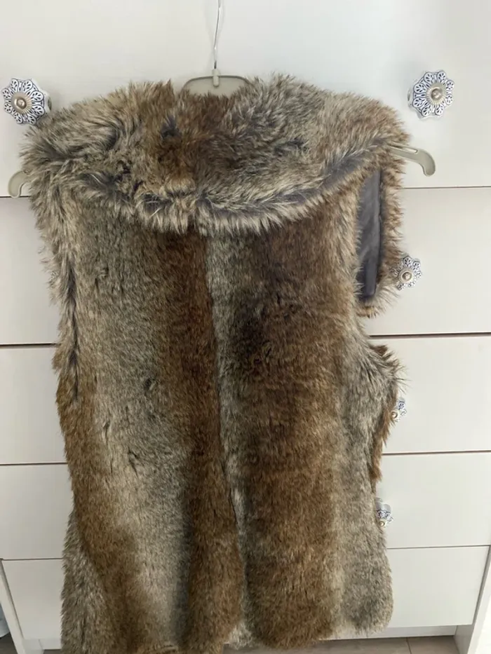 Veste sans manches fausse fourrure - photo numéro 7