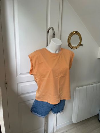 T-shirt orange
