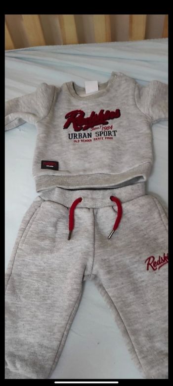 Ensemble jogging redskins