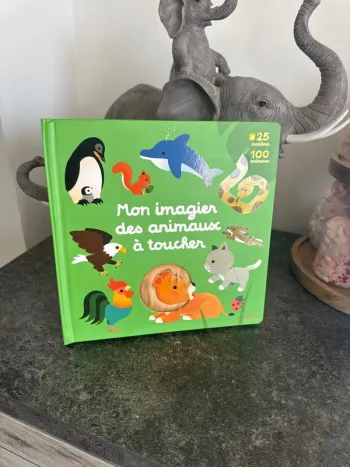 Magnifique livre mon imagier des animaux à toucher 25 matières 100 animaux neuf