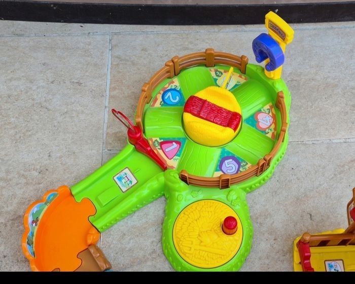 Tut tut animo poney club interactif vtech en excellent etatEn parfait état et fonctionne 
Piles fournies cheval fourni
Complet et notice - photo numéro 2