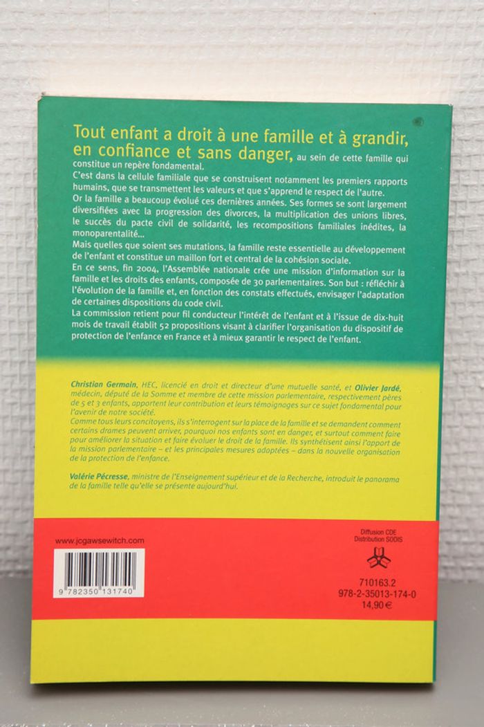 L'enfant et ses droits au coeur de la famille - photo numéro 2