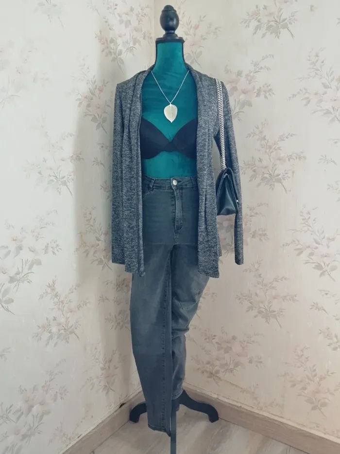 Jeans gris foncé high waist skinny avec détails déchirés aux chevilles / tally weijl / (40)