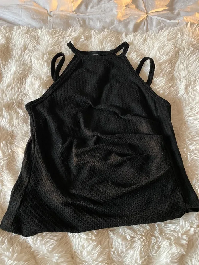 Top noir épaules dénudées taille S