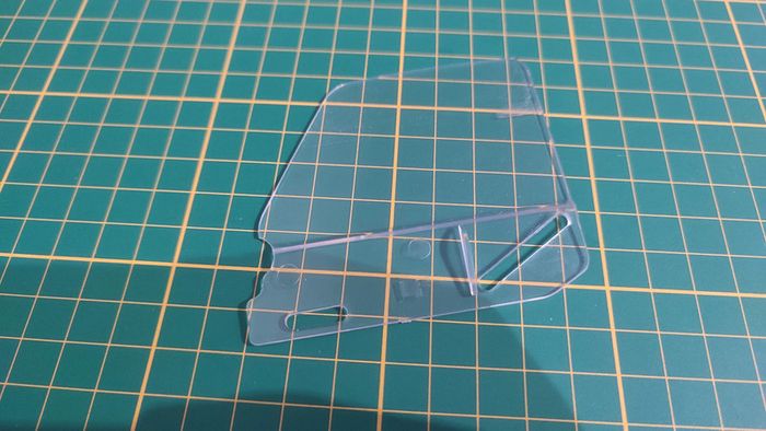 Vitre de la portière conducteur 73A N°73 Renault R8 Gordini 1/8 1/8ème Eaglemoss collections #A67