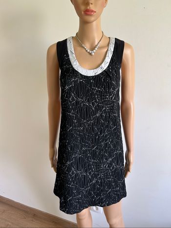 Robe courte noire et blanche Cop Copine taille 36 TBE