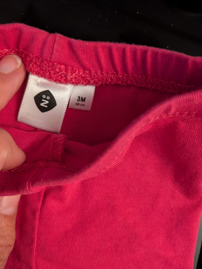 Lot de 3 leggings taille 3 mois 
Orchestra / Kiabi et Z
1 euro le lot - photo numéro 4