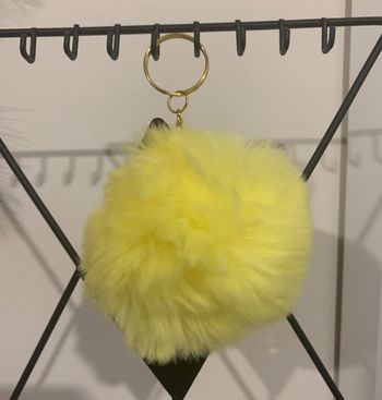 Porte-clés ou bijoux de sacs pompons en fausse fourrure