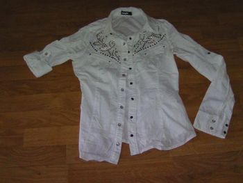 Chemise JENNYFER blanche décos clous étoiles 34 TBE