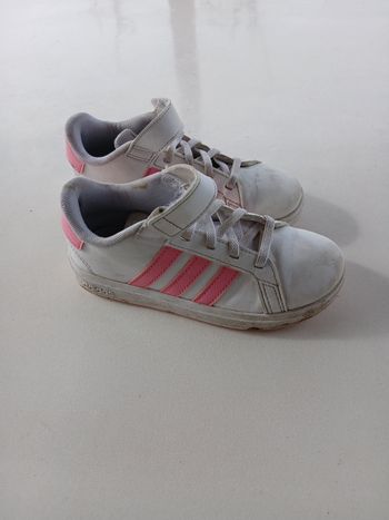 Baskets Adidas filles  pointure 30