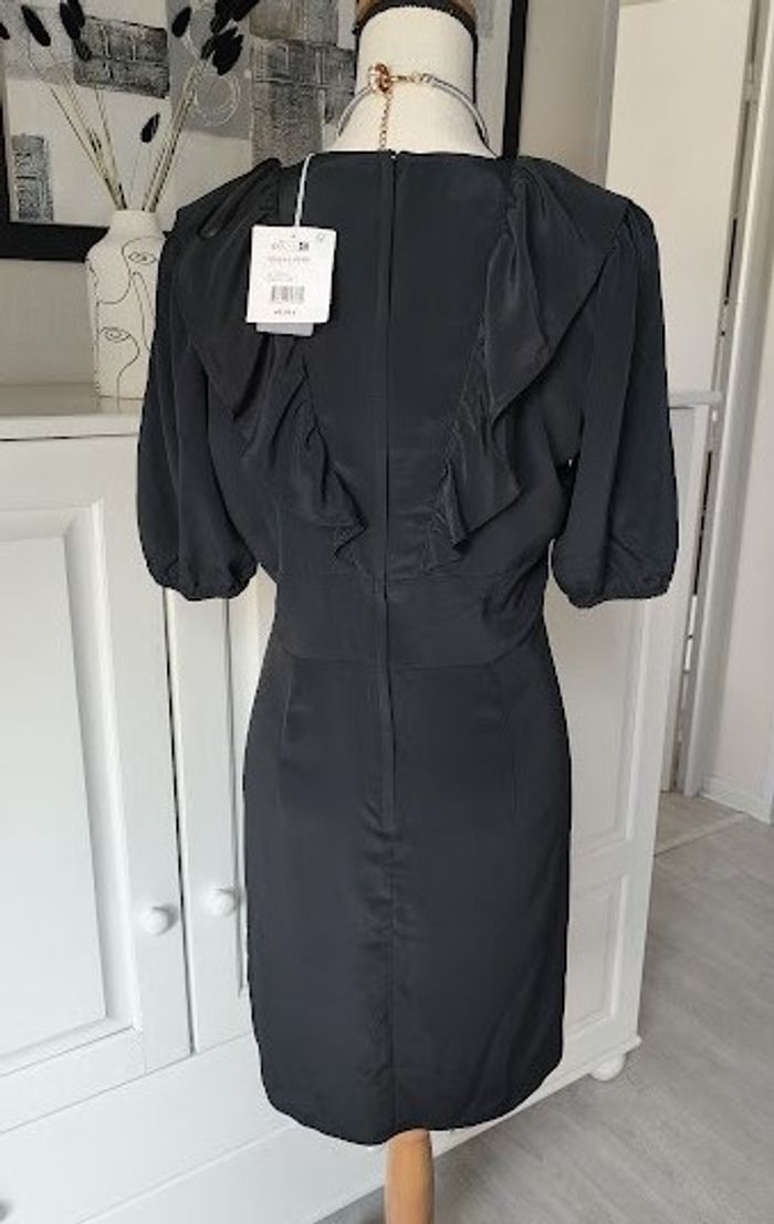 Robe noire - photo numéro 4