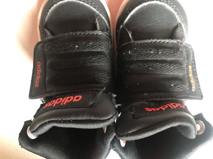 Basket Adidas 18 peu porté - photo numéro 4