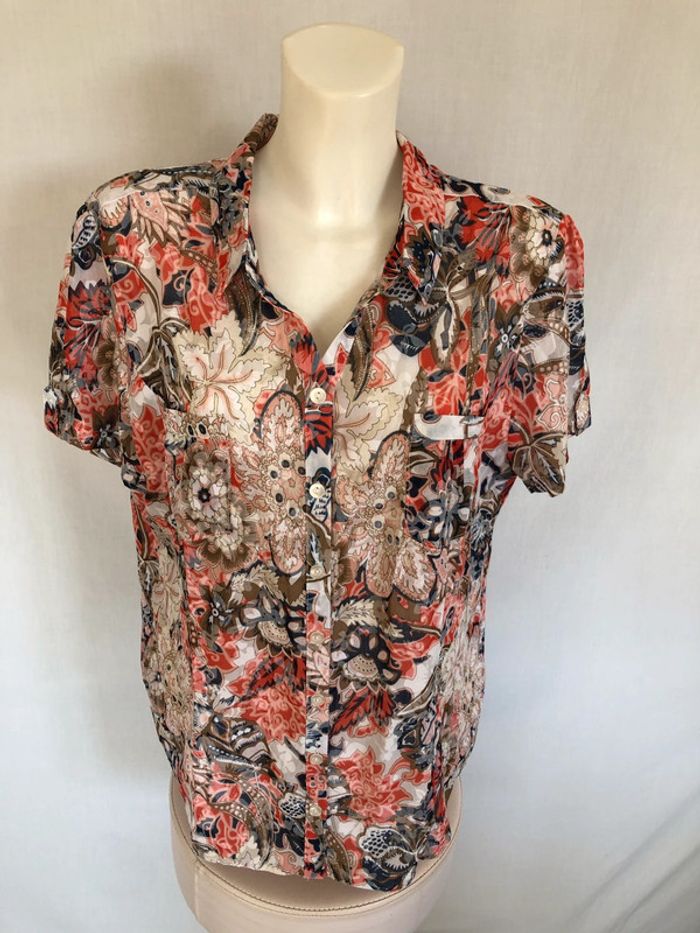 Chemise tons de rouge et noir fleurie taille 48 Damart bon état