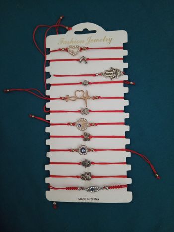 Lot de 12 bracelets fantaisie neuf