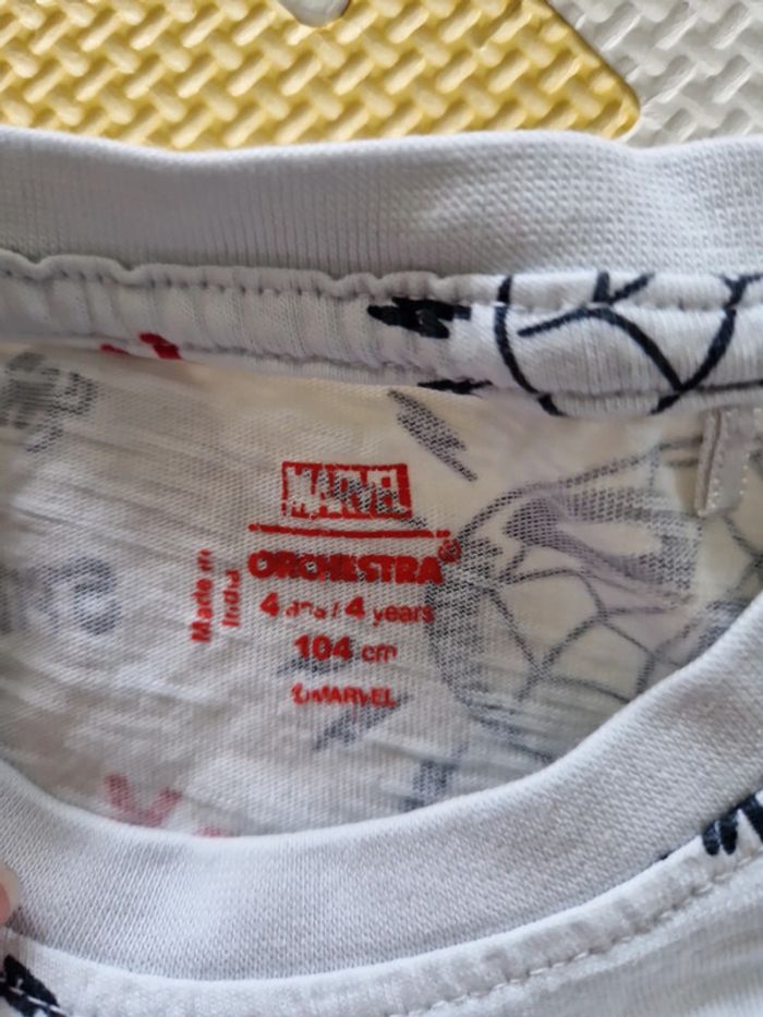T shirt spiderman - photo numéro 2