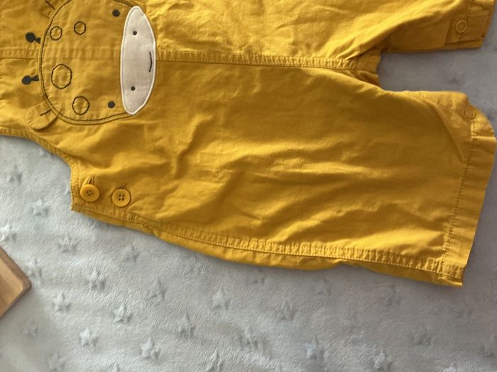 salopette short jaune pressions entre les jambes 23 mois - photo numéro 3