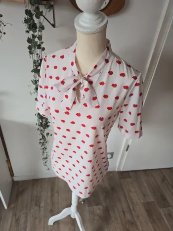 T shirt blouse