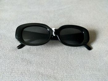 Lunettes de soleil noires - Style rétro