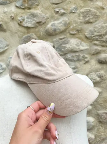 Bershka - Casquette beige rose pale poudré pastel love future